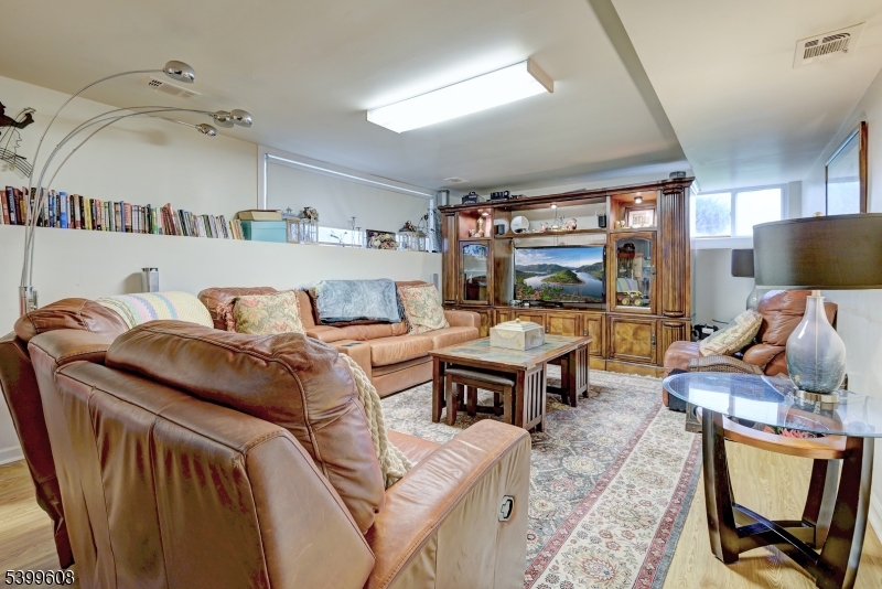 Englishtown - Residential