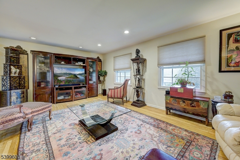 Englishtown - Residential