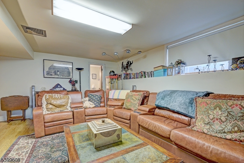 Englishtown - Residential