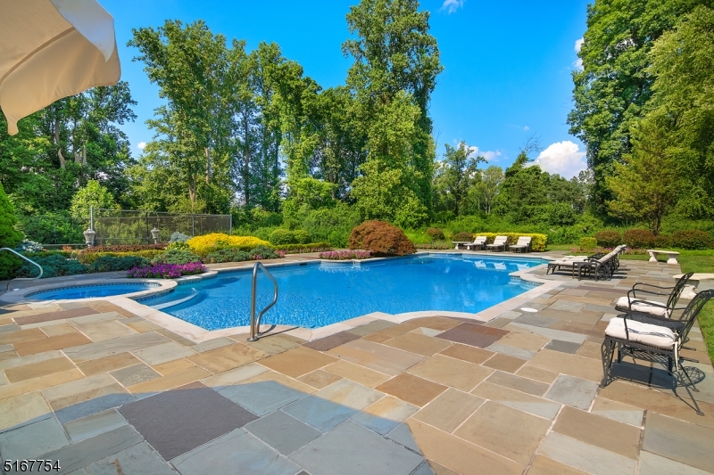 New Vernon - Residential