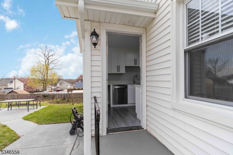 Lake Hiawatha - Residential Lease