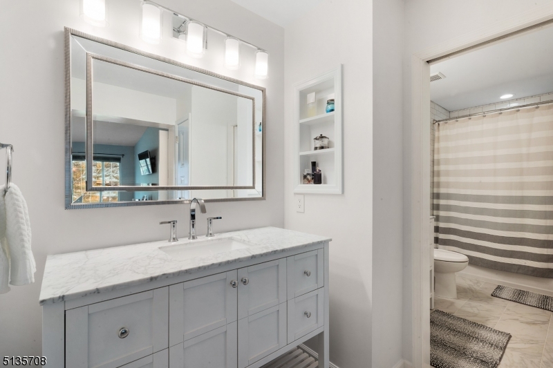 Crestmont - Residential Lease