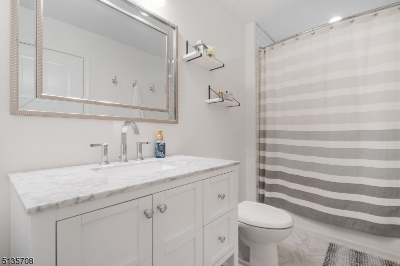 Crestmont - Residential Lease