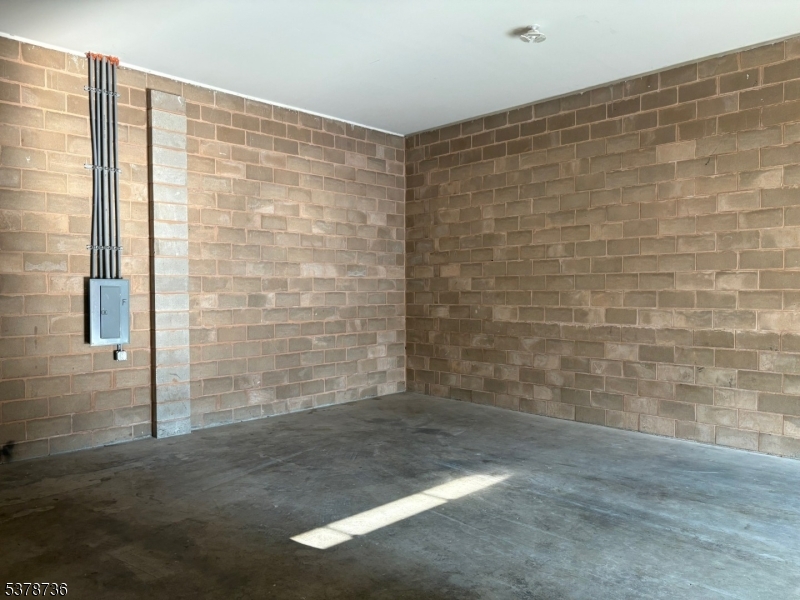 Bridgewater Twp., New Jersey 08807, United States, ,Residential,Active,192622