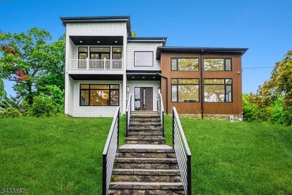 6 CAMBRIDGE DR, SHORT HILLS, NJ 07078 - Image 72d8bbb0a03f5aeca978788d6391dbf1/3580465744
