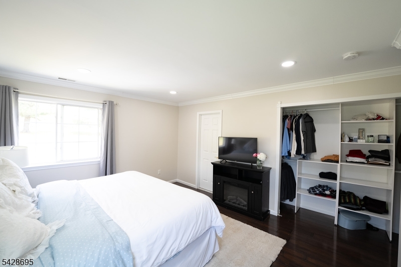 Country Oaks - Residential