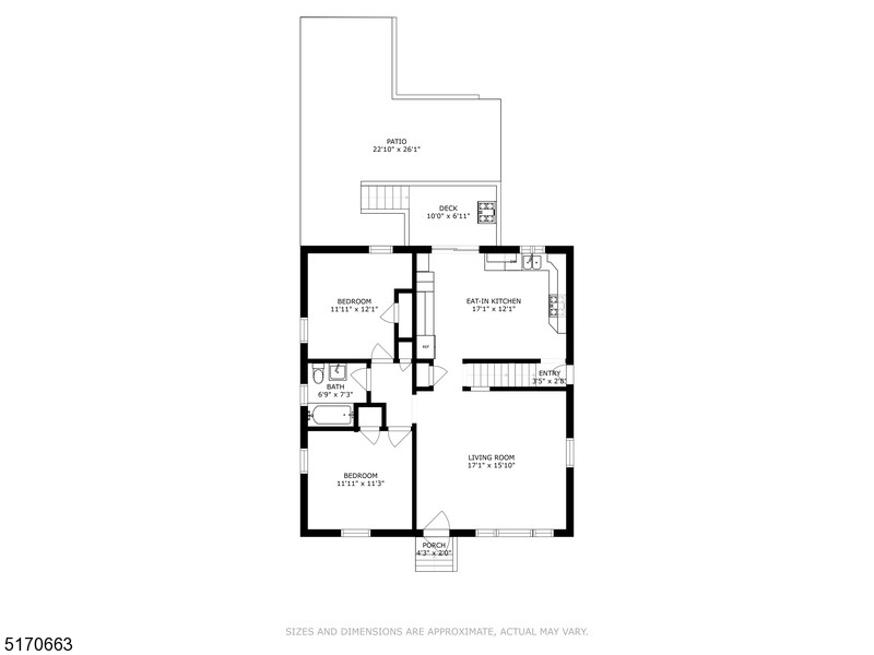 Main image without alt text