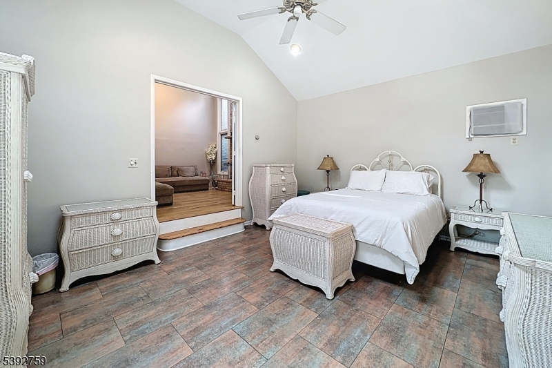 White Meadow Lake - Residential