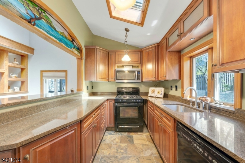 Cozy Lake - Residential