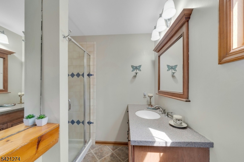 Cozy Lake - Residential