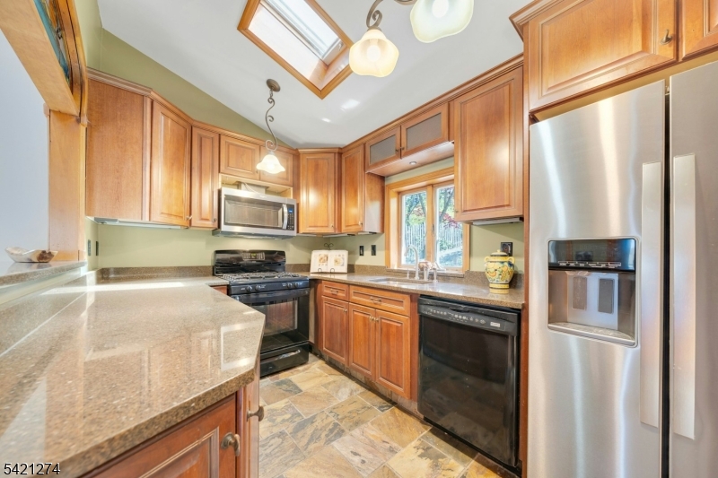 Cozy Lake - Residential