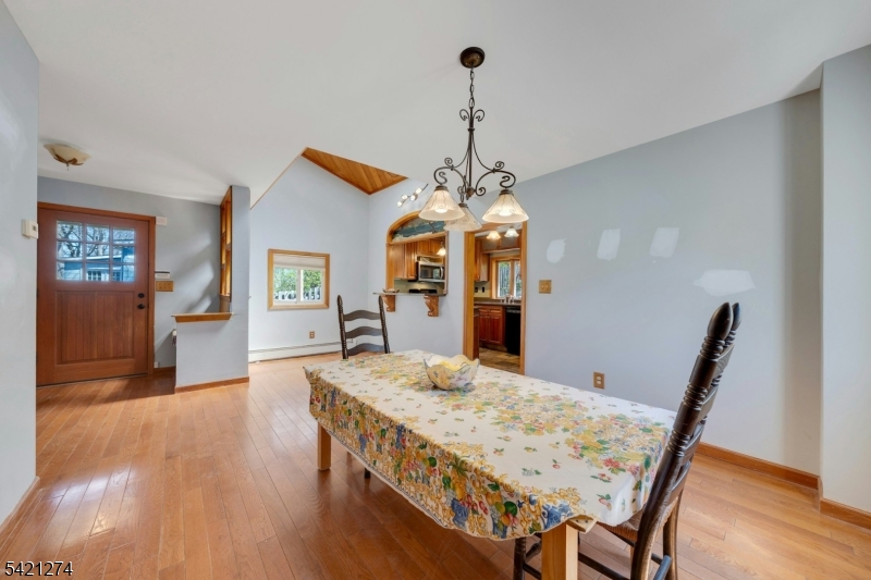 Cozy Lake - Residential