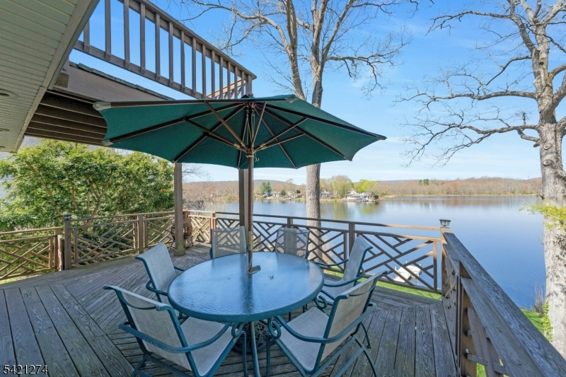 Cozy Lake - Residential