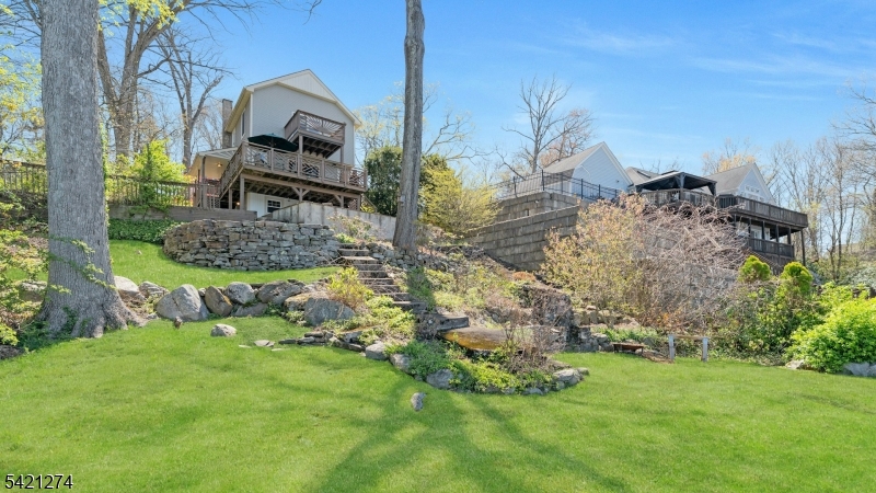 Cozy Lake - Residential