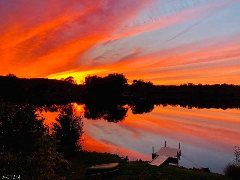 Cozy Lake - Residential