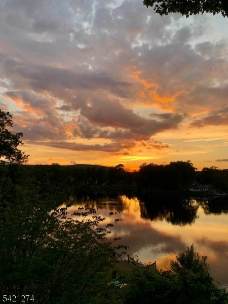 Cozy Lake - Residential