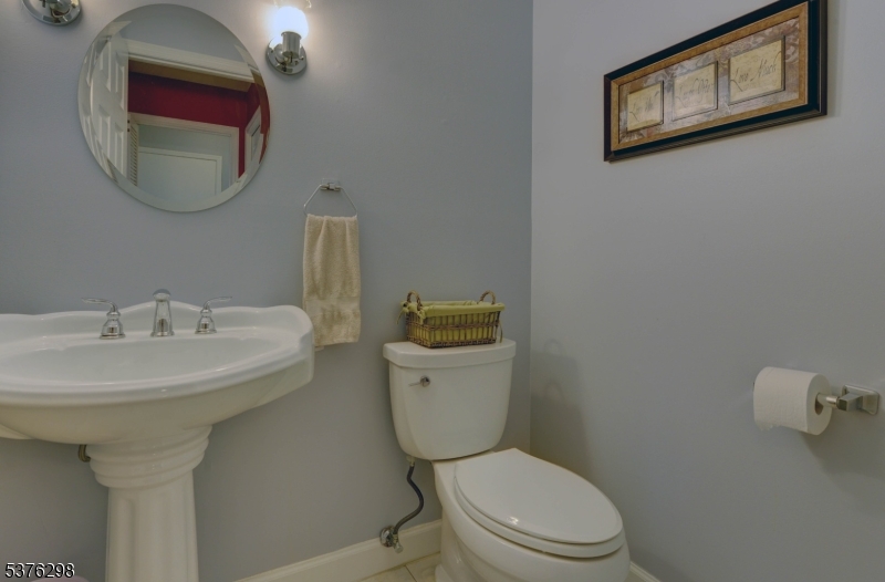 SKYLINE VILLAGE - Residential