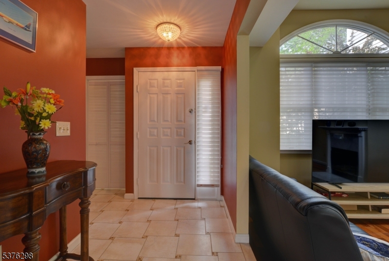 SKYLINE VILLAGE - Residential