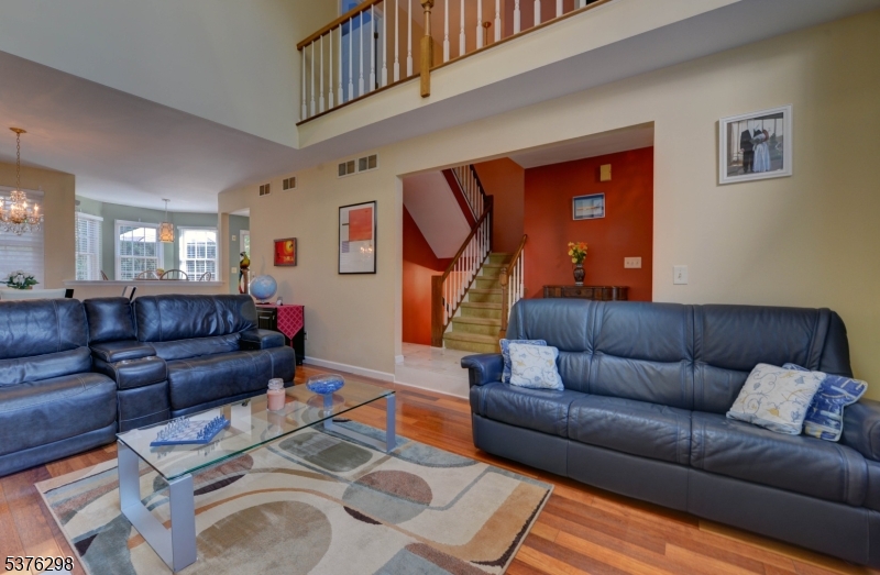 SKYLINE VILLAGE - Residential