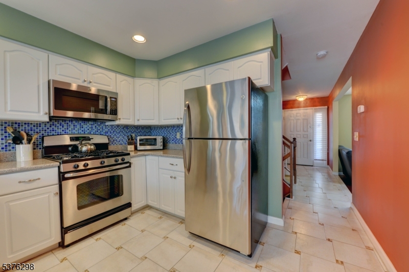 SKYLINE VILLAGE - Residential