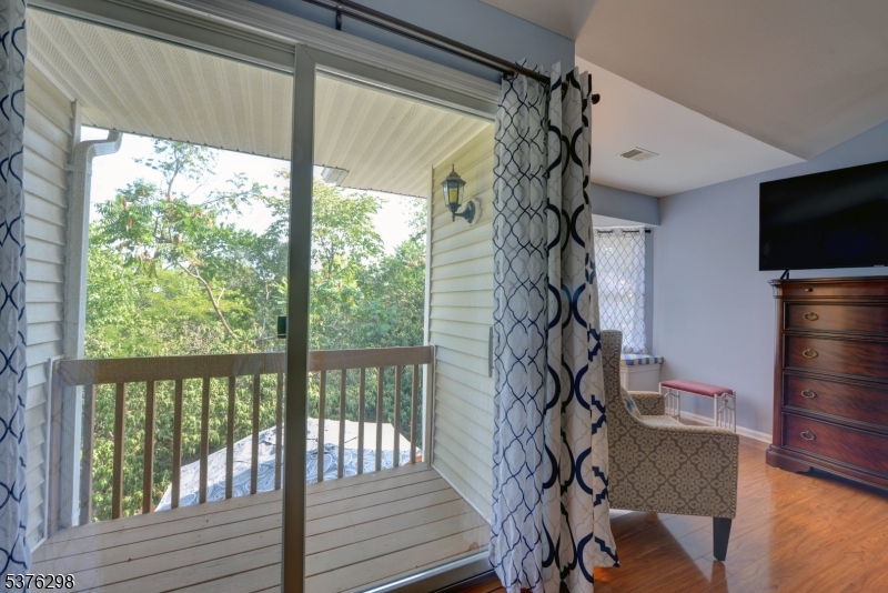 SKYLINE VILLAGE - Residential