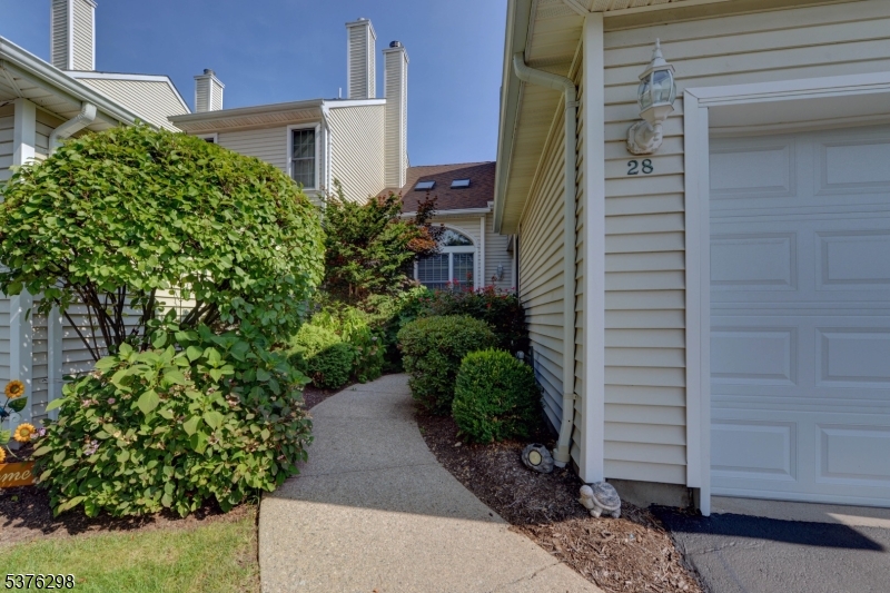 SKYLINE VILLAGE - Residential