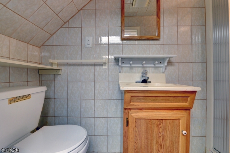 SKYLINE VILLAGE - Residential