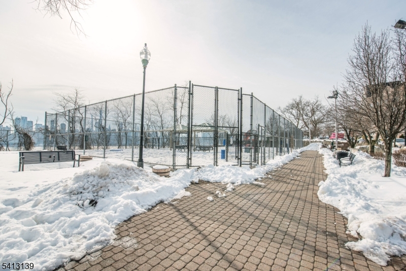 Rivergate - Residential Lease