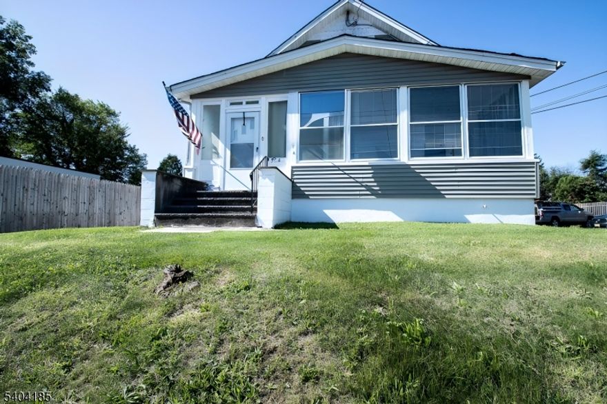 Charming pet-friendly second-floor apartment featuring 2 bedrooms . Key amenities include in-unit laundry, kitchen with a dishwasher, living room, ample storage, backyard and parking. Conveniently located within walking distance to NYC transportation, shopping, restaurants, schools, and major highways. A MUST SEE!!!