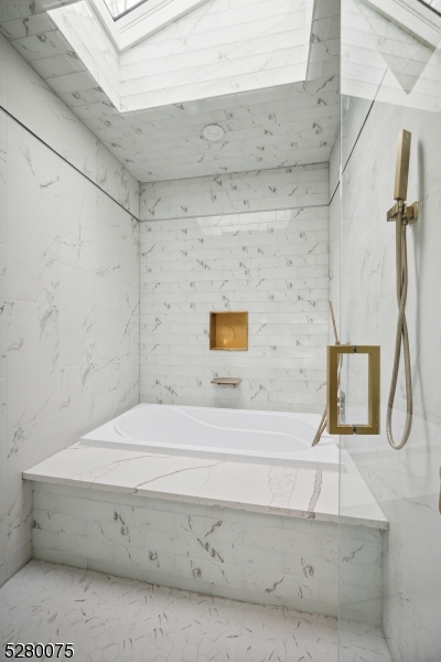 Lake Winona - Residential Lease