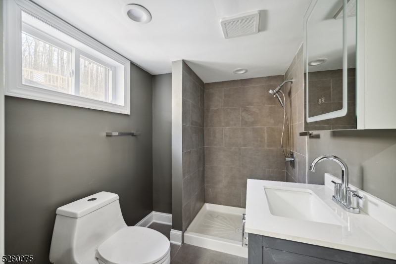 Lake Winona - Residential Lease