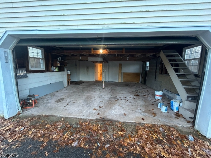 Cul-de-sac - Residential Lease