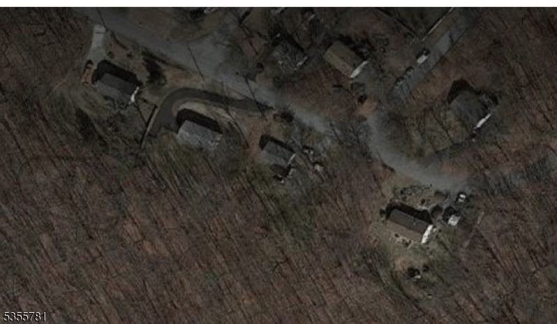 Lake Neepaulin - Land