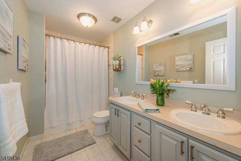 Woodlake Crest - Residential
