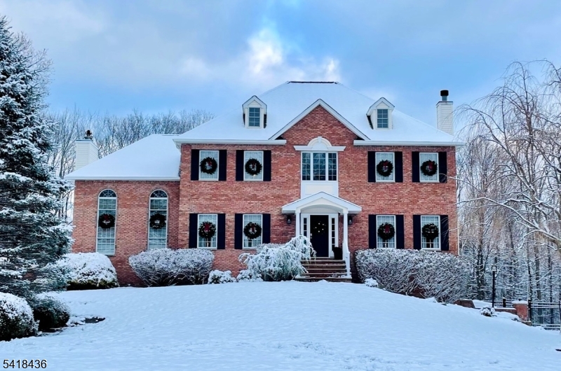 Woodlake Crest - Residential