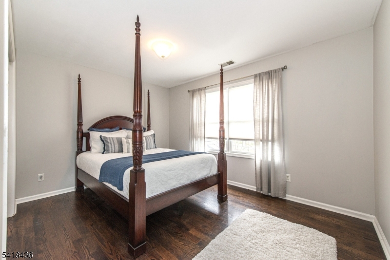 Woodlake Crest - Residential