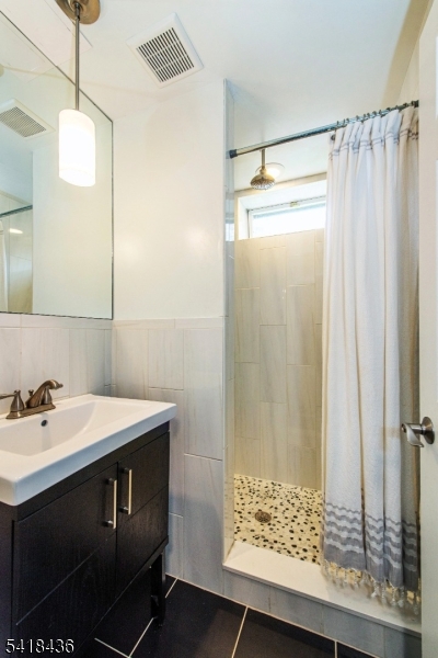 Woodlake Crest - Residential