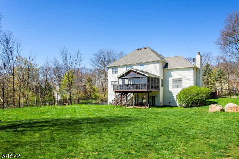 Woodlake Crest - Residential