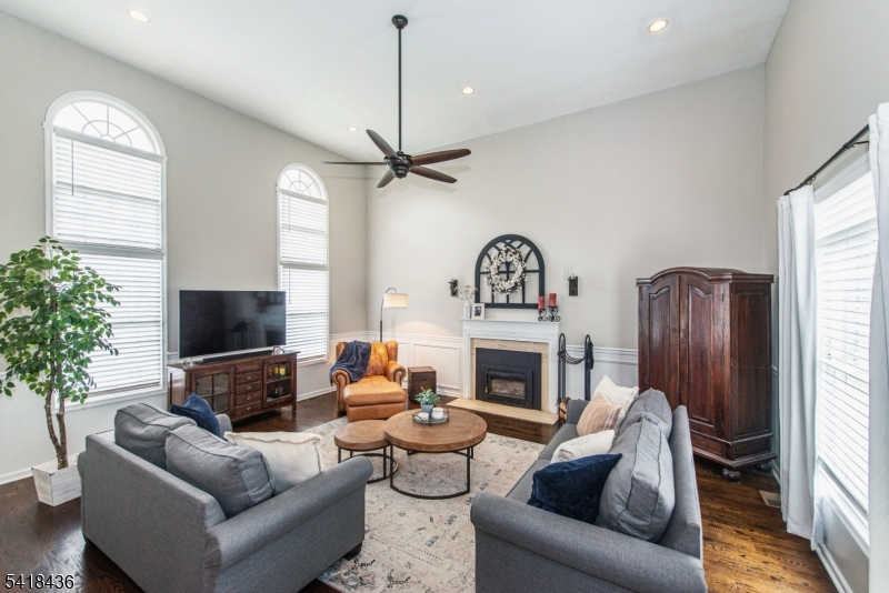 Woodlake Crest - Residential