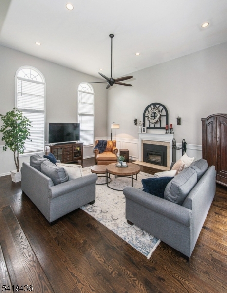 Woodlake Crest - Residential