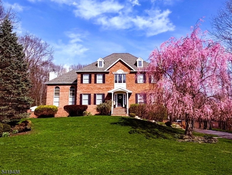Woodlake Crest - Residential