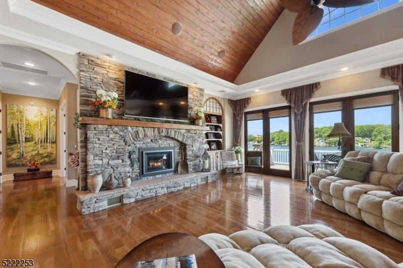 Lake Front - Residential