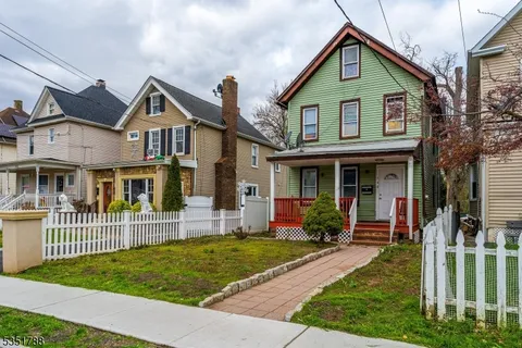 MLS: 3957416