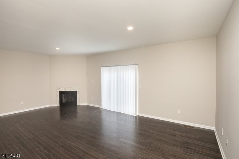 Mountain Way - Residential Lease