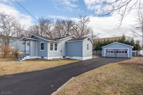 454 Riverview Dr, Totowa Boro, NJ 07512 - MLS#: 3949423
