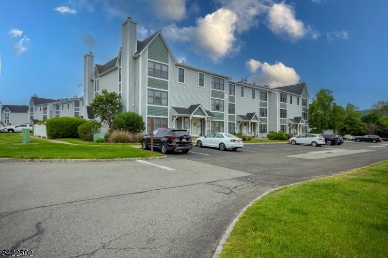 Heritage Lakes - Residential Lease