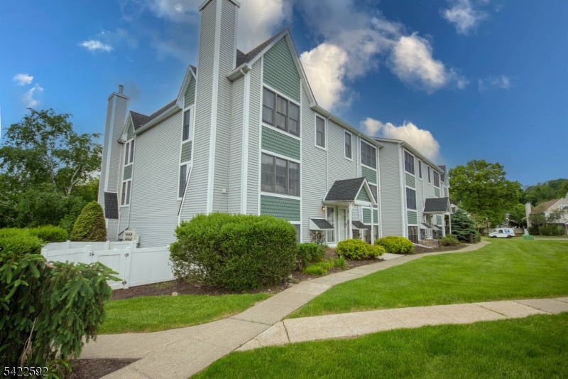 Heritage Lakes - Residential Lease