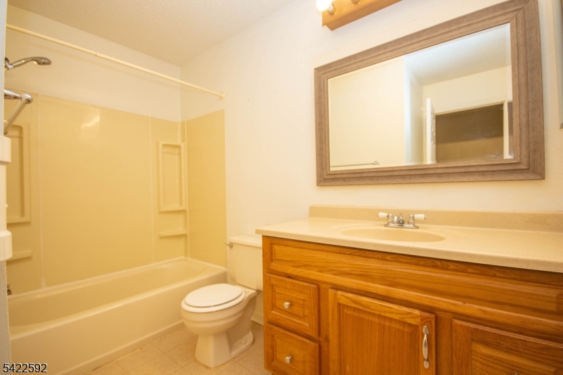 Heritage Lakes - Residential Lease