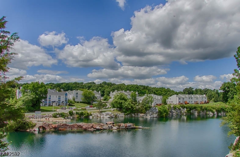 Heritage Lakes - Residential Lease