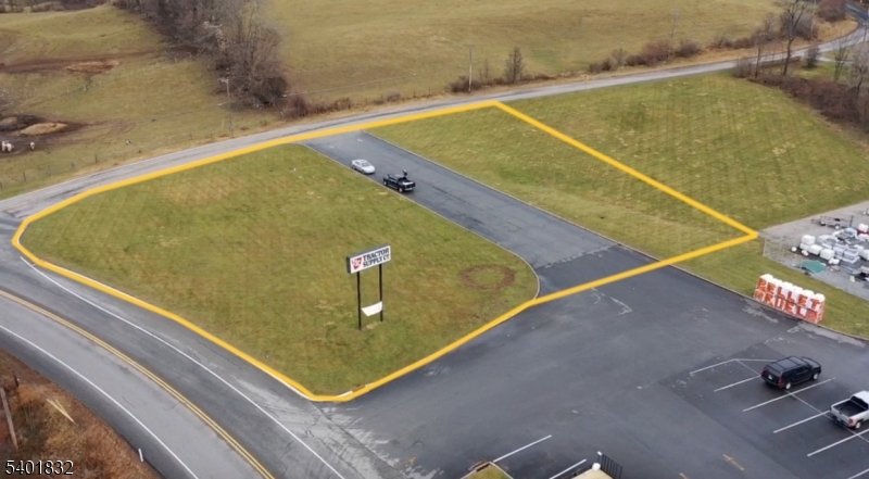 Next to Tractor Supply - Land